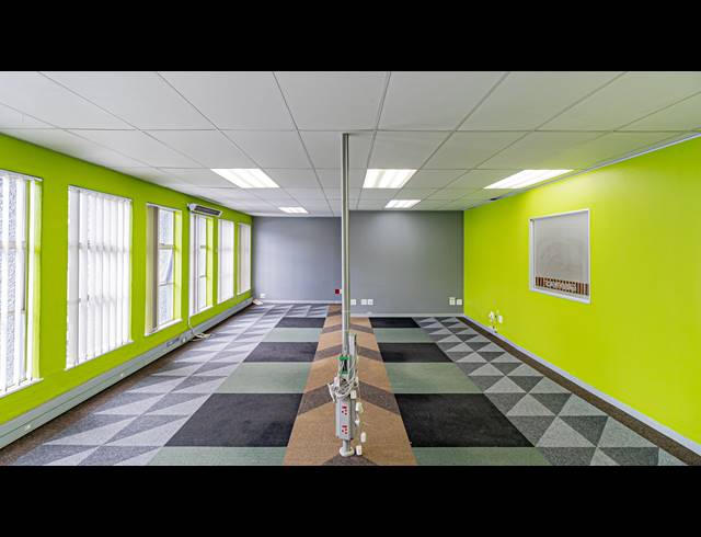 2,489M² OFFICE FOR SALE IN FERNDALE
